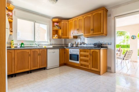 Huvila myytävänä Alfaz del Pi, Alicante, Espanja, 5 makuuhuonetta, 348 m2 No. 42158 - kuva 8