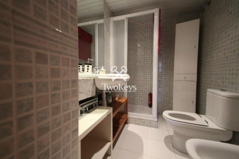 Huoneisto myytävänä Badalona, Barcelona, Espanja, 3 makuuhuonetta, 119 m2 No. 41012 - kuva 4