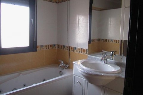 Huoneisto myytävänä Calpe, Alicante, Espanja, 3 makuuhuonetta, 150 m2 No. 45942 - kuva 9