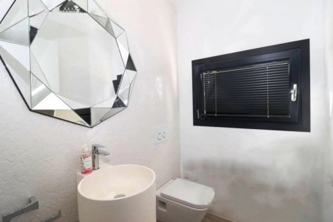 Huvila myytävänä Alfaz del Pi, Alicante, Espanja, 3 makuuhuonetta, 246 m2 No. 43107 - kuva 10