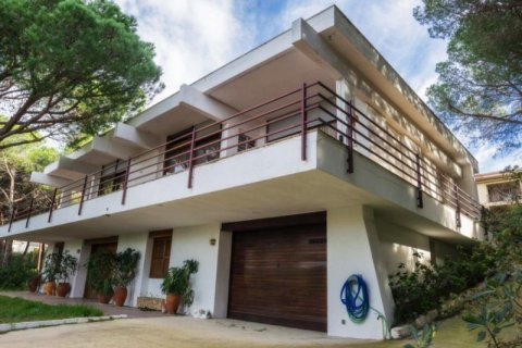 Huvila myytävänä Lloret de Mar, Girona, Espanja, 5 makuuhuonetta, 360 m2 No. 45680 - kuva 6