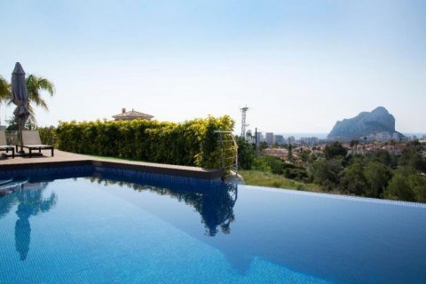 Huvila myytävänä Calpe, Alicante, Espanja, 5 makuuhuonetta, 240 m2 No. 43952 - kuva 3