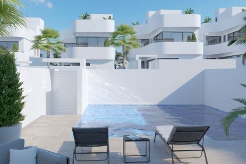 Huvila myytävänä Guardamar del Segura, Alicante, Espanja, 4 makuuhuonetta, 249 m2 No. 42693 - kuva 9