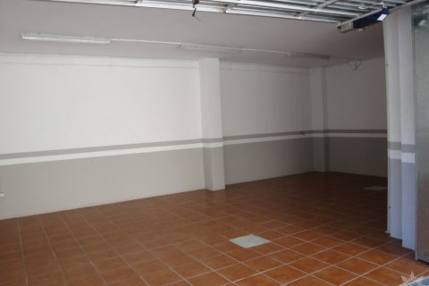 Huvila myytävänä Barcelona, Espanja, 4 makuuhuonetta, 300 m2 No. 41459 - kuva 2