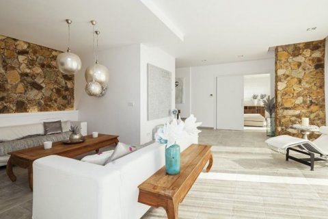 Huvila myytävänä Lloret de Mar, Girona, Espanja , 240 m2 No. 45718 - kuva 3