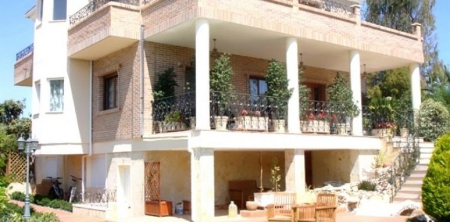 Huvila Quesada, Jaen, Espanja 4 makuuhuonetta, 364 m2 No. 45380