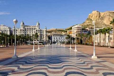 Hotelli myytävänä Alicante, Espanja, 30 makuuhuonetta, 820 m2 No. 44092 - kuva 3