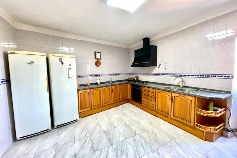 Huvila myytävänä Santa Maria Del Cami, Mallorca, Espanja, 4 makuuhuonetta, 236 m2 No. 48089 - kuva 8