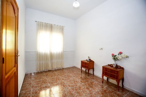 Kaupunkipientalo myytävänä Denia, Alicante, Espanja, 6 makuuhuonetta, 330 m2 No. 49979 - kuva 19