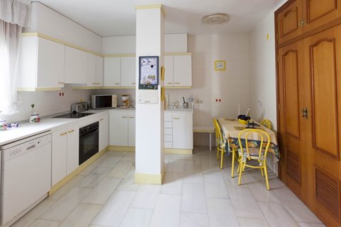 Huvila myytävänä Campoamor, Alicante, Espanja, 7 makuuhuonetta, 366 m2 No. 50972 - kuva 8