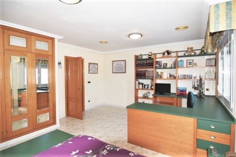 Huvila myytävänä La Nucia, Alicante, Espanja, 4 makuuhuonetta, 395 m2 No. 50297 - kuva 20