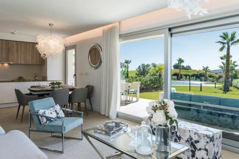 Huoneisto myytävänä La Cala De Mijas, Malaga, Espanja, 2 makuuhuonetta, 81 m2 No. 50036 - kuva 2