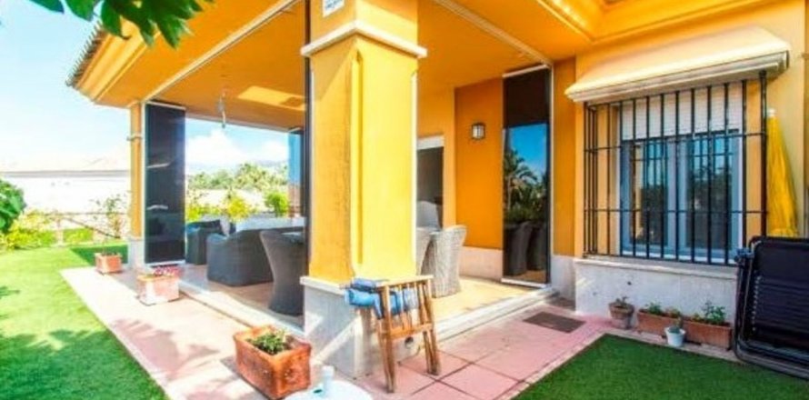 Huvila Marbella, Malaga, Espanja 3 makuuhuonetta, 206 m2 No. 50254