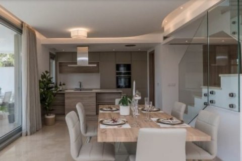 Huoneisto myytävänä Benahavis, Malaga, Espanja, 3 makuuhuonetta, 150 m2 No. 50096 - kuva 6