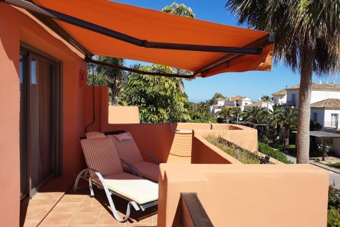 Huoneisto myytävänä Estepona, Malaga, Espanja, 2 makuuhuonetta, 174 m2 No. 50060 - kuva 9