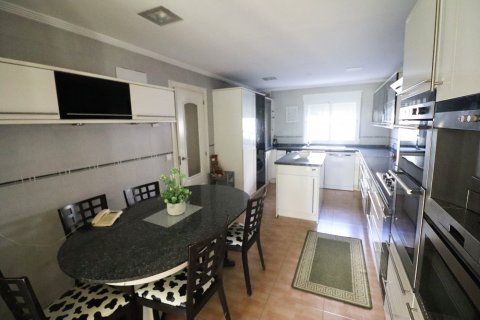 Kaupunkipientalo myytävänä Rincon De Loix, Alicante, Espanja, 3 makuuhuonetta, 50 m2 No. 50707 - kuva 19