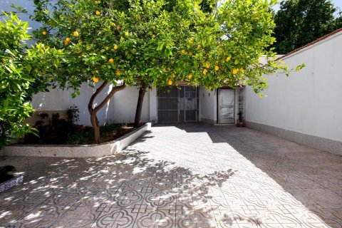 Kaupunkipientalo myytävänä Denia, Alicante, Espanja, 6 makuuhuonetta, 330 m2 No. 49979 - kuva 4