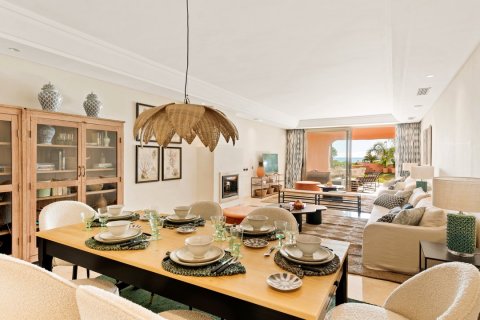 Huoneisto myytävänä Marbella, Malaga, Espanja, 2 makuuhuonetta,  No. 49872 - kuva 2