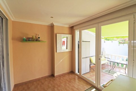 Kaupunkipientalo myytävänä Rincon De Loix, Alicante, Espanja, 3 makuuhuonetta, 50 m2 No. 50707 - kuva 13