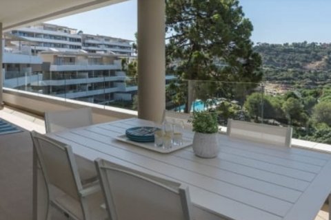 Huoneisto myytävänä Benahavis, Malaga, Espanja, 3 makuuhuonetta, 150 m2 No. 50096 - kuva 3