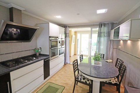 Kaupunkipientalo myytävänä Rincon De Loix, Alicante, Espanja, 3 makuuhuonetta, 50 m2 No. 50707 - kuva 22