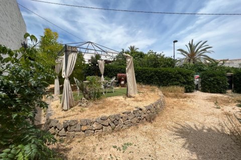 Kaupunkipientalo myytävänä L'Alfàs del Pi, Alicante, Espanja, 3 makuuhuonetta, 350 m2 No. 50700 - kuva 30