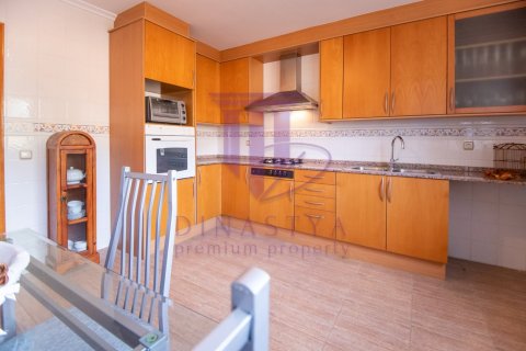 Kaupunkipientalo myytävänä Cap Salou, Tarragona, Espanja, 3 makuuhuonetta, 205 m2 No. 53635 - kuva 24