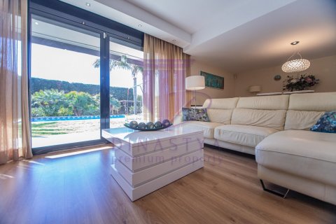 Huvila myytävänä Vilafortuny, Tarragona, Espanja, 4 makuuhuonetta, 350 m2 No. 53647 - kuva 30