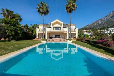 Huvila myytävänä Marbella Golden Mile, Malaga, Espanja, 5 makuuhuonetta, 1022 m2 No. 53470 - kuva 14