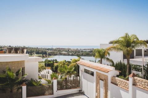 Huvila myytävänä Benahavis, Malaga, Espanja, 5 makuuhuonetta, 555 m2 No. 53412 - kuva 27