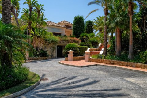 Huvila myytävänä Marbella Golden Mile, Malaga, Espanja, 5 makuuhuonetta, 1025 m2 No. 53465 - kuva 17