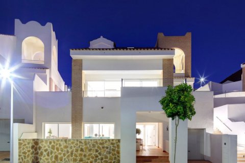 Huvila myytävänä Benalmadena, Malaga, Espanja, 4 makuuhuonetta, 365 m2 No. 53367 - kuva 4
