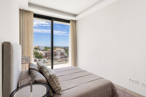 Huvila myytävänä La Alqueria-El Paraíso, Malaga, Espanja, 5 makuuhuonetta, 862 m2 No. 53380 - kuva 7