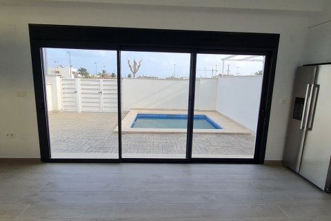 Huvila myytävänä La Zenia, Alicante, Espanja, 3 makuuhuonetta, 97 m2 No. 53138 - kuva 4