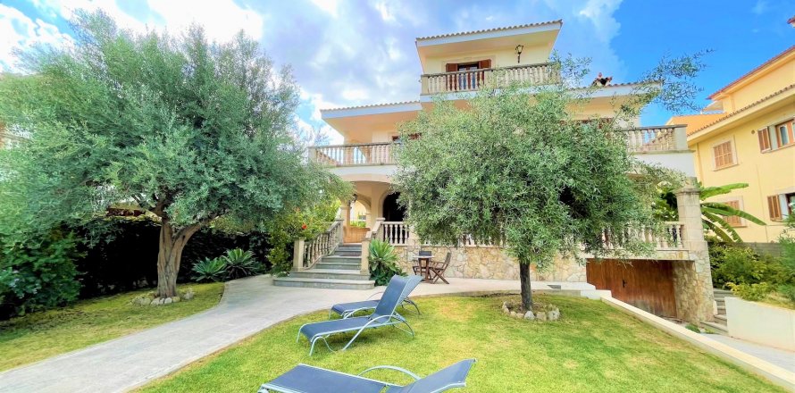 Huvila Port D'alcudia, Mallorca, Espanja 6 makuuhuonetta, 343 m2 No. 53190