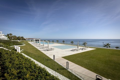 Huoneisto myytävänä Estepona, Malaga, Espanja, 4 makuuhuonetta, 300 m2 No. 53525 - kuva 5