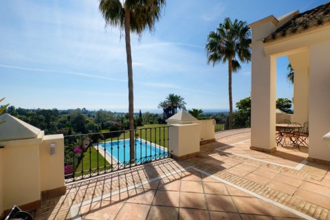 Huvila myytävänä Marbella Golden Mile, Malaga, Espanja, 5 makuuhuonetta, 1022 m2 No. 53470 - kuva 3