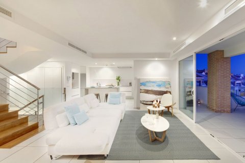 Huvila myytävänä Benalmadena, Malaga, Espanja, 4 makuuhuonetta, 365 m2 No. 53367 - kuva 7