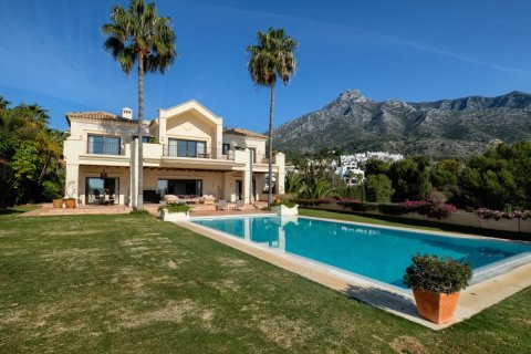 Huvila myytävänä Marbella Golden Mile, Malaga, Espanja, 5 makuuhuonetta, 1022 m2 No. 53470 - kuva 15