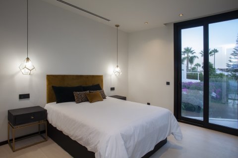 Huvila myytävänä Nueva Andalucia, Malaga, Espanja, 7 makuuhuonetta, 1090 m2 No. 53517 - kuva 22