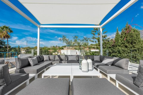 Huvila myytävänä Marbella Golden Mile, Malaga, Espanja, 5 makuuhuonetta, 393 m2 No. 53570 - kuva 28