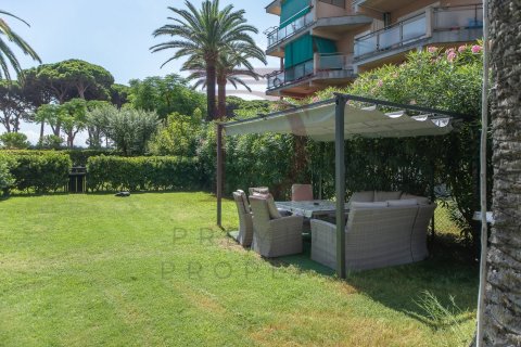 Bungalowi myytävänä La Pineda, Tarragona, Espanja, 2 makuuhuonetta, 85 m2 No. 53650 - kuva 2