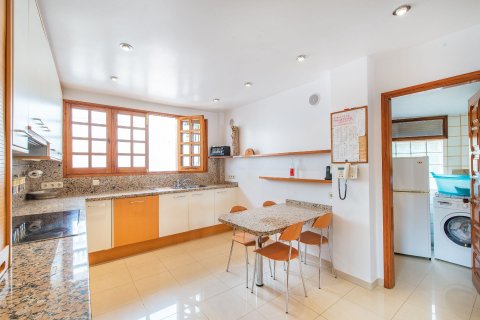 Huvila myytävänä Tafira Alta, Gran Canaria, Espanja, 7 makuuhuonetta, 397 m2 No. 55189 - kuva 13