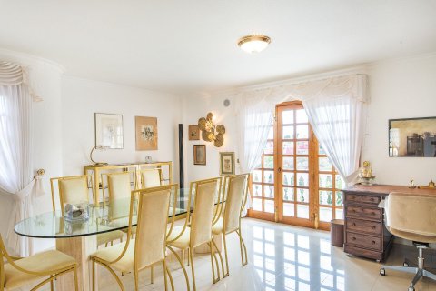 Huvila myytävänä Tafira Alta, Gran Canaria, Espanja, 7 makuuhuonetta, 397 m2 No. 55189 - kuva 7