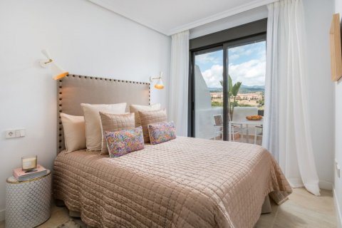 Kaupunkipientalo myytävänä Estepona, Malaga, Espanja, 3 makuuhuonetta, 240 m2 No. 55384 - kuva 9