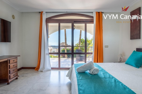 Huvila myytävänä Adeje, Tenerife, Espanja, 5 makuuhuonetta, 391 m2 No. 54885 - kuva 16