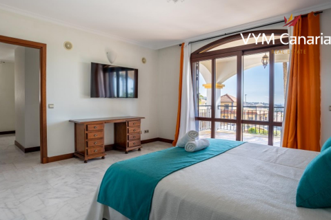 Huvila myytävänä Adeje, Tenerife, Espanja, 5 makuuhuonetta, 391 m2 No. 54885 - kuva 7