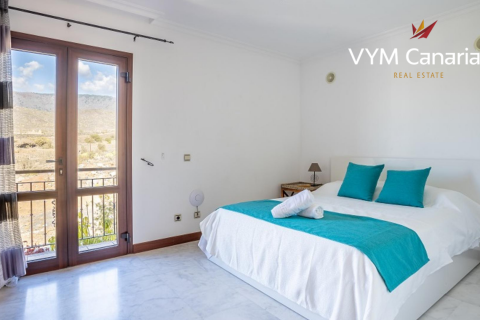 Huvila myytävänä Adeje, Tenerife, Espanja, 5 makuuhuonetta, 391 m2 No. 54885 - kuva 21