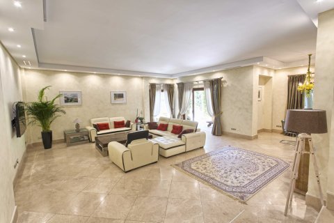 Huvila myytävänä Marbella Golden Mile, Malaga, Espanja, 4 makuuhuonetta, 1012 m2 No. 55332 - kuva 3