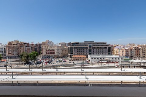 Huoneisto myytävänä Valencia, Espanja, 4 makuuhuonetta, 150 m2 No. 53892 - kuva 15